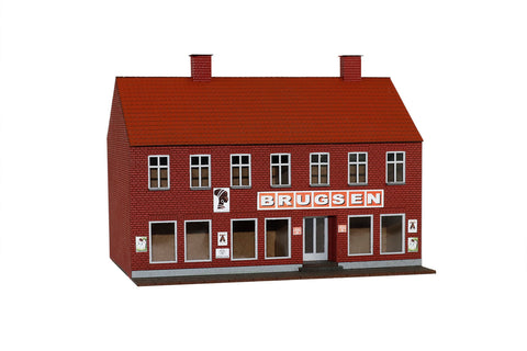 HT 87213 Byhus med stor brugsen butik