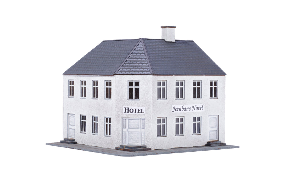 HT 87202 Hjørnebygning, hvid puds, Hotel