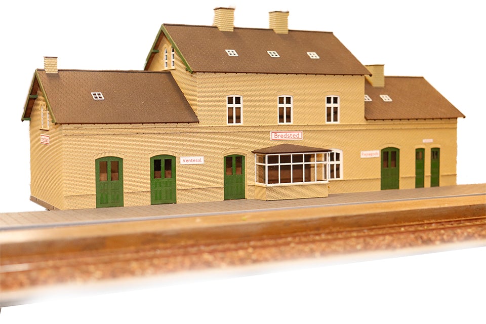 HT 87259 typisk DSB Banegård Inspireret af Svenstrup H0